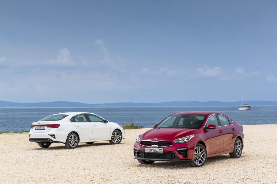  Kia Cerato 2018 года  (RU) (фото 8 из 12)